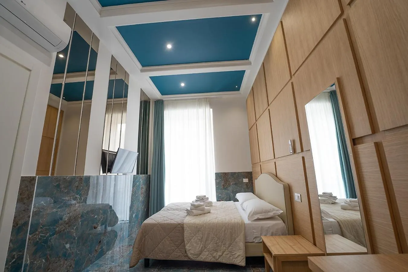 Medina Art & Lifestyle H., By Clapa Group Dislocated Hospitality Hotel Naples Guest house